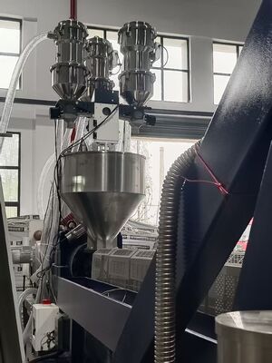 Integrated Drying & Automatic Feeding System, 300kg SS Hopper – PP Band Extrusion Line